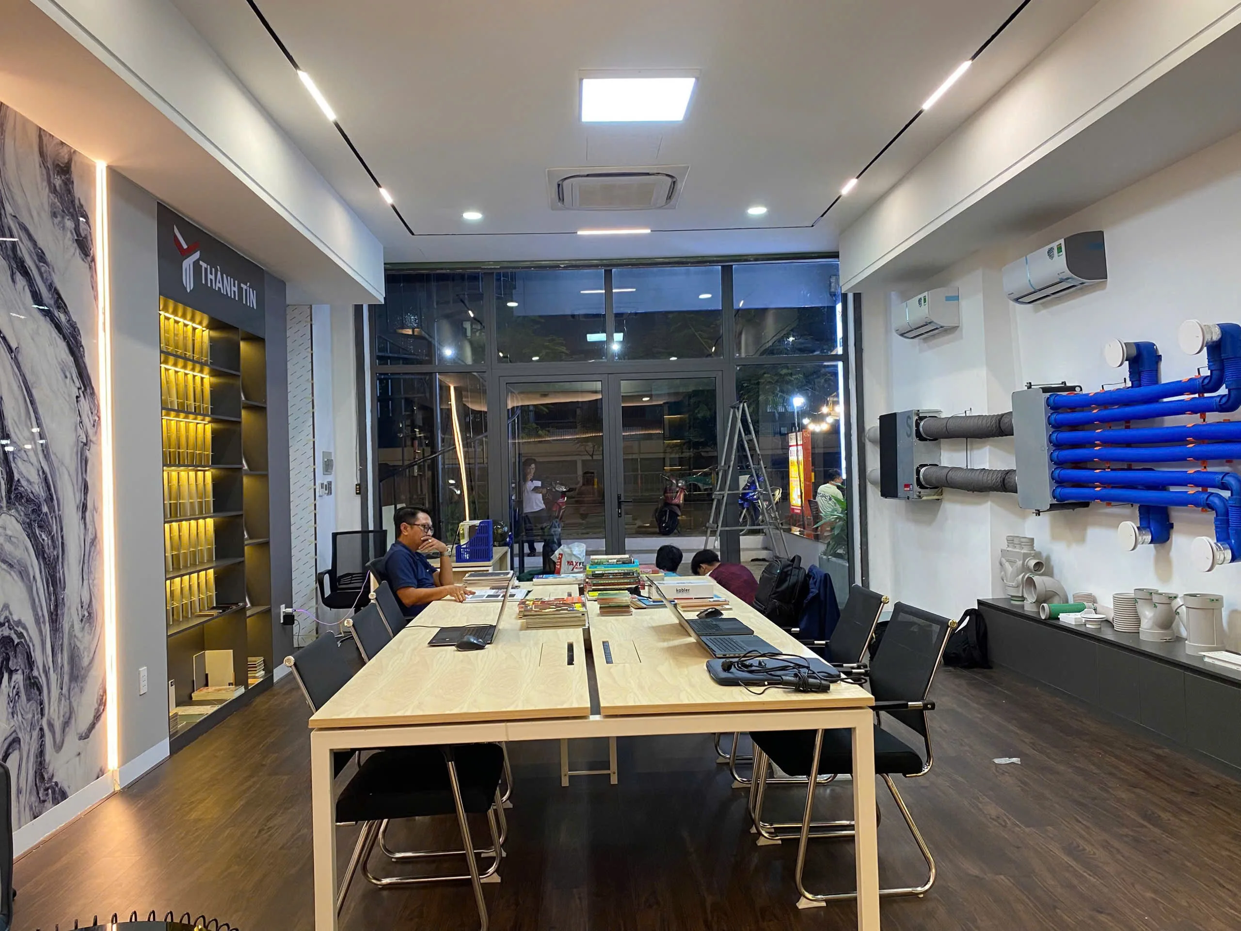 Showroom